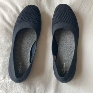 All birds tree breezer flats